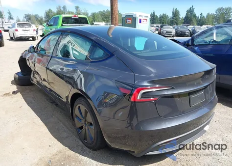 2024 Tesla Model 3 Long Range Dual Motor All-Wheel Drive/Rear-Wheel Drive z USA, uszkodzony, nr VIN 5YJ3E1EA0RF823760